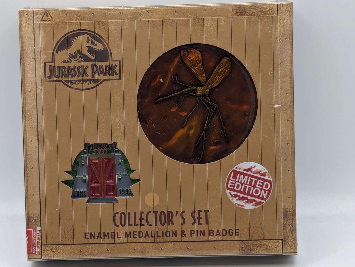 Jurassic Park | Mosquito in Amber Medallion and Pin Set | Limited Edition