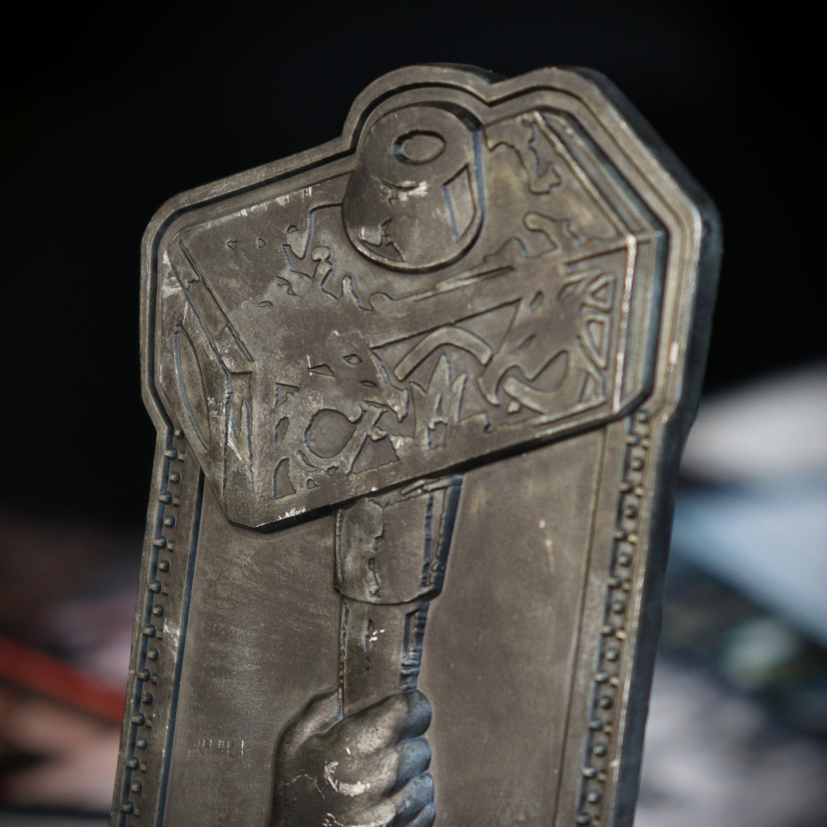 Fanattik Magic: The Gathering: HAMMER OF BOGARDAN Limited Edition Metal Ingot