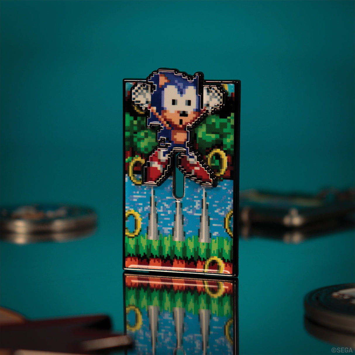 Fanattik Sonic the Hedgehog Limited Edition Moving SONIC Pin Badge