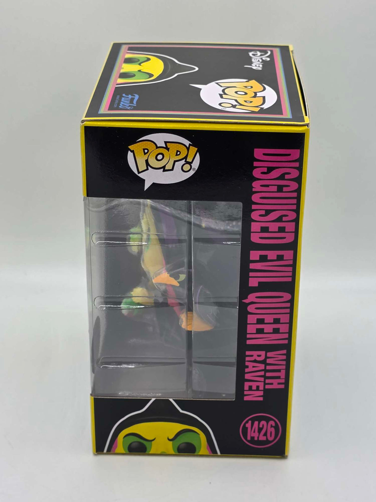 DISGUISED EVIL QUEEN (WITH RAVEN) | Blacklight | Funko Pop Disney Villains #1426