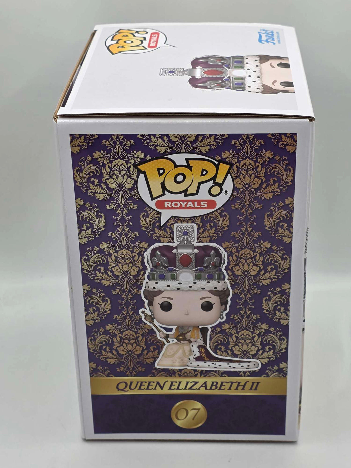 Funko Pop! Royals QUEEN ELIZABETH II #07 Coronation Figure
