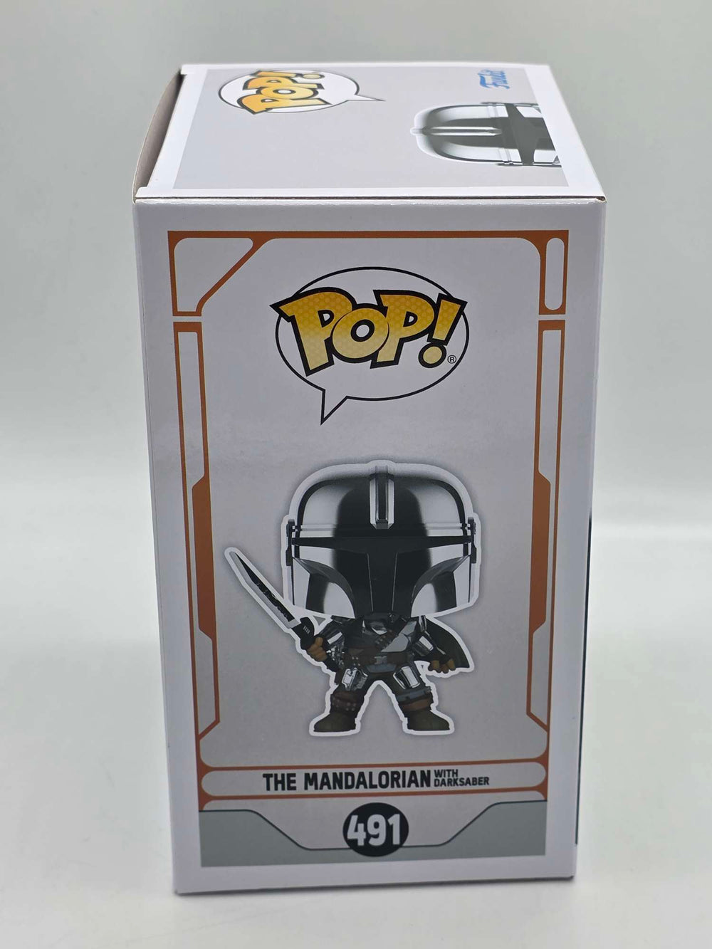 THE MANDALORIAN (WITH DARKSABER) | Funko Pop Star Wars | Glow Chrome #491