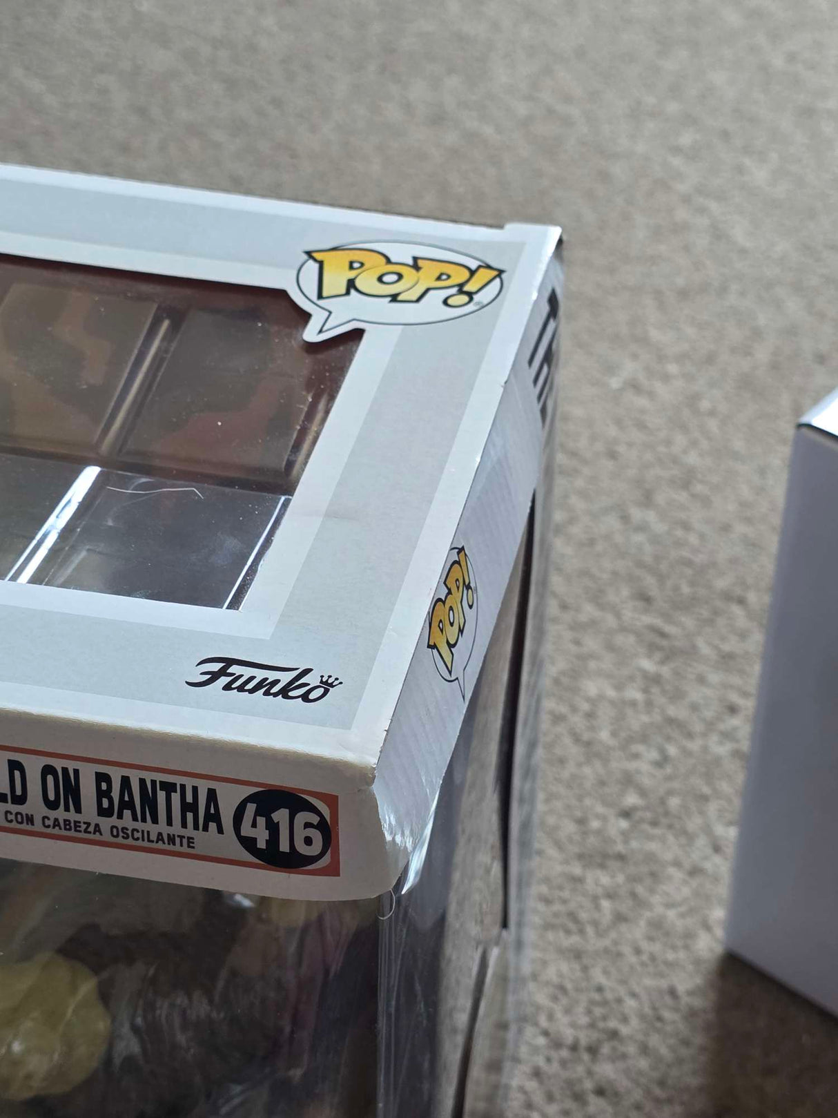 Damaged Box | THE MANDALORIAN AND THE CHILD ON BANTHA | Funko Pop Star Wars #416
