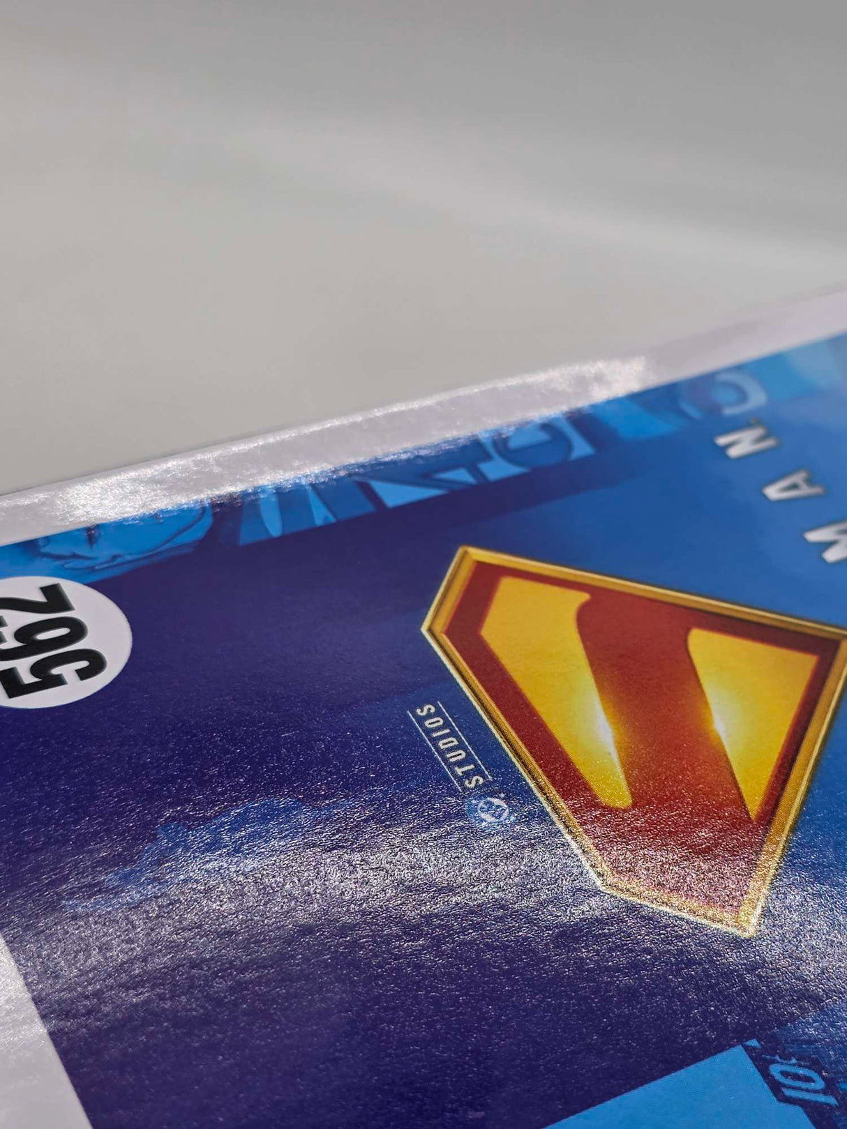 Slight Damaged Box | SUPERMAN (2025) | Funko Pop Heroes #562