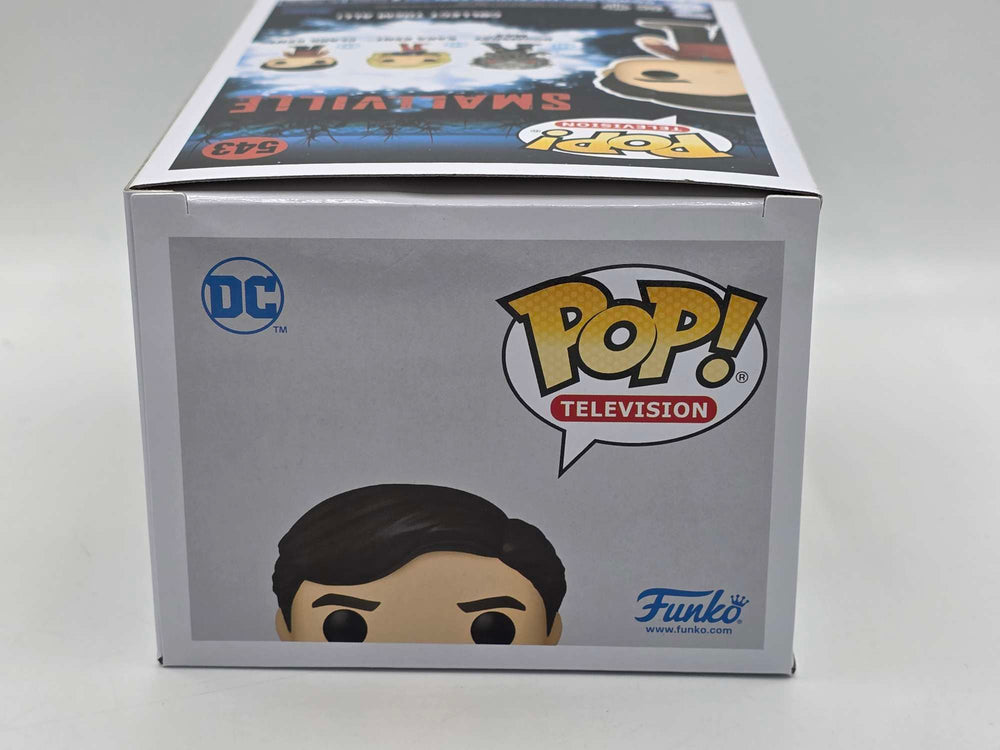 CLARK KENT (RED JACKET) | Smallville | Funko Pop Television #543