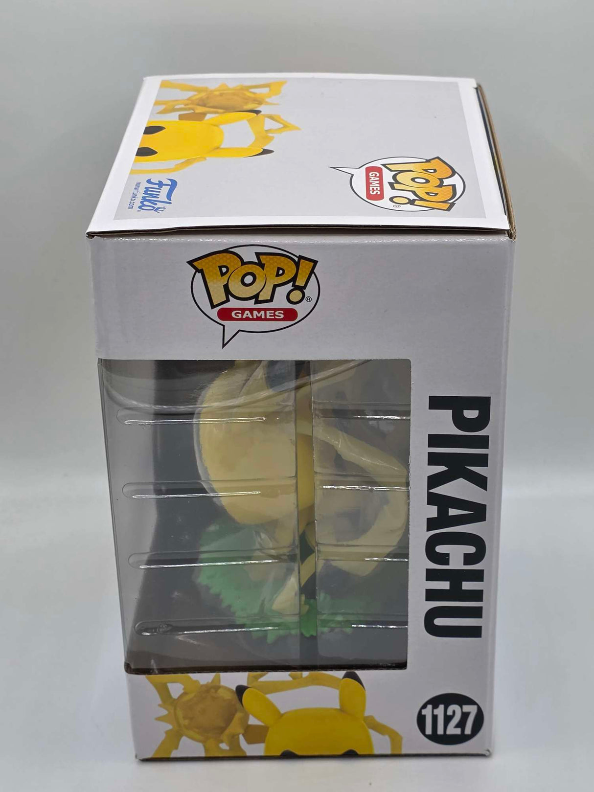 Funko Pop! Games Pokémon PIKACHU Premium #1127