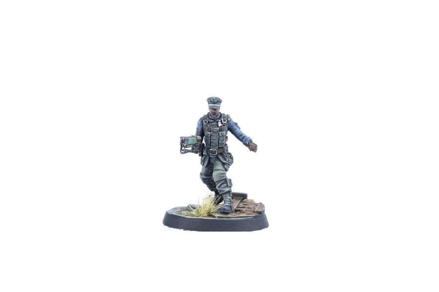 Fallout | 3 Miniatures | Wasteland Warfare | Brotherhood of Steel  Elder Maxson and Captain Kells