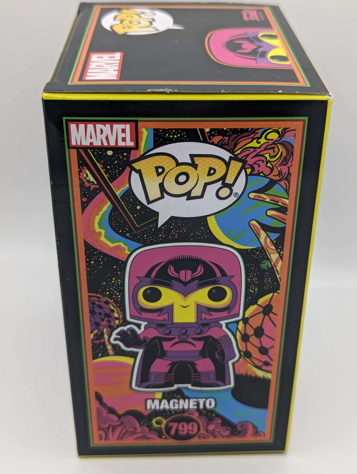 Damaged Box | Funko Pop Marvel | Magneto (Black Light) #799