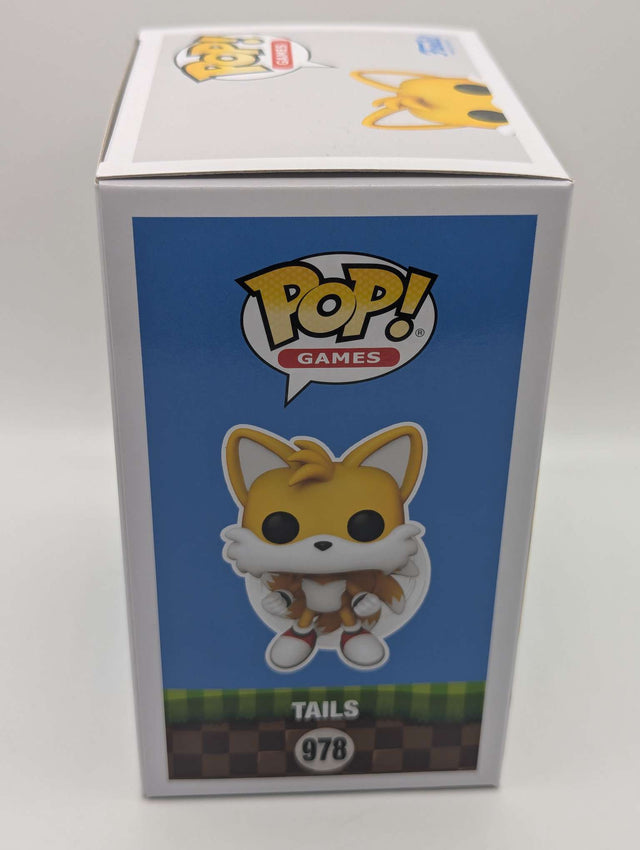 Damaged Box | Tails (Flying) | Sonic The Hedgehog | Funko Pop Games #978 | Chase Flocked