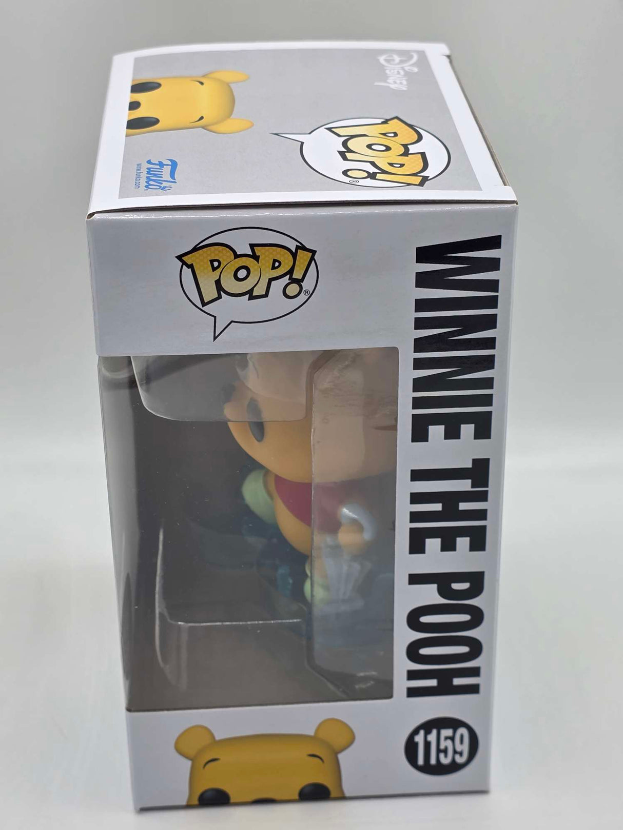 WINNIE THE POOH (RAINY DAY) | Funko Pop Disney #1159