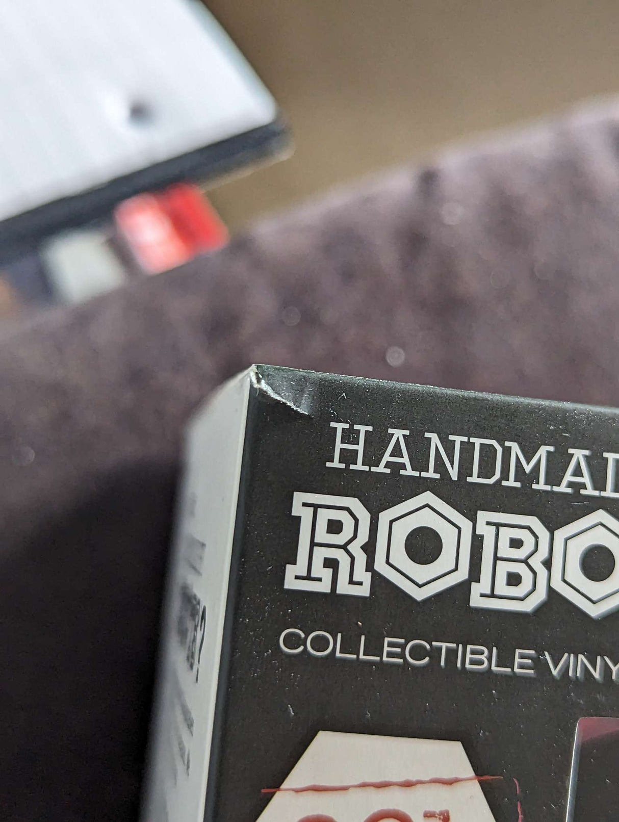 Damaged Box | Handmade by Robots | Scream | Ghost Face Pink Vinyl Figure | Knit Series #081