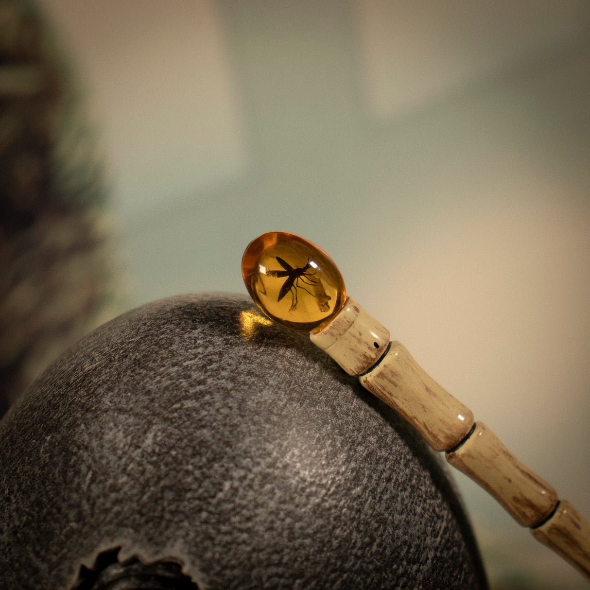 VELOCIRAPTOR EGG STATUE & REPLICA JOHN HAMMOND CANE | Jurassic Park