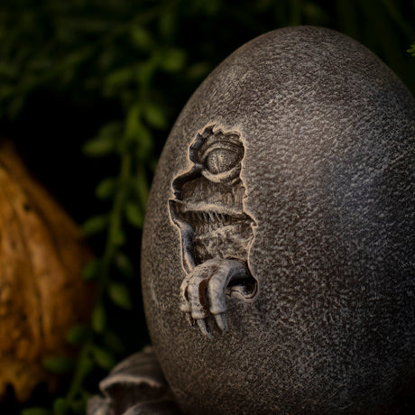 VELOCIRAPTOR EGG STATUE & REPLICA JOHN HAMMOND CANE | Jurassic Park