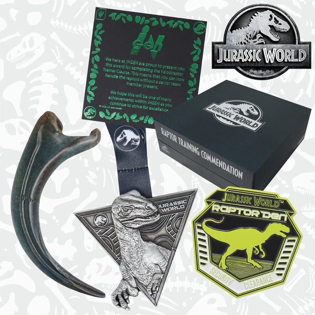 Jurassic World | Raptor Training Commendation Set