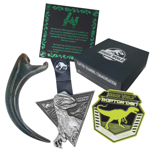 Jurassic World | Raptor Training Commendation Set