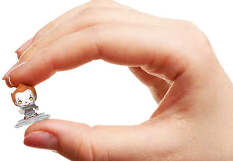 I.T. FUNHOUSE PLAYSET & 2 FIGURES | Display Case with Interior Scene & Storage | Funko Bitty POP! Boxes