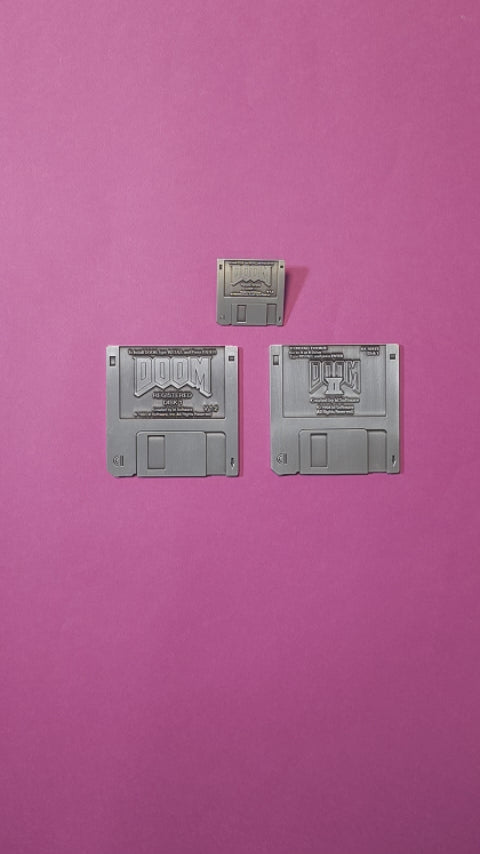 Fanattik DOOM Limited Edition FLOPPY DISK Pin Badge