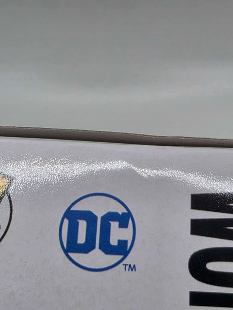 Slight Damaged Box | WONDER WOMAN ODYSSEY | Funko Pop Heroes #405