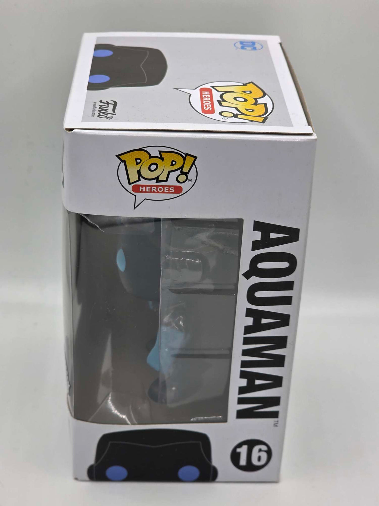 Damaged Box | AQUAMAN (SILHOUETTE) | DC Super Heroes | Funko Pop Heroes #16