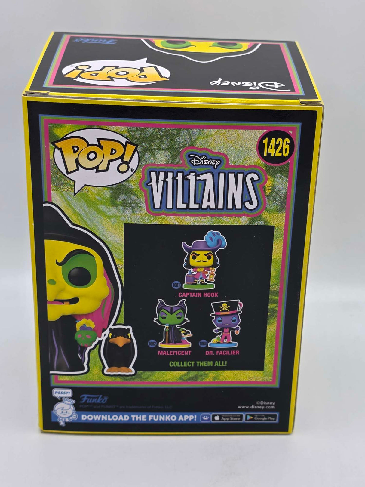 DISGUISED EVIL QUEEN (WITH RAVEN) | Blacklight | Funko Pop Disney Villains #1426