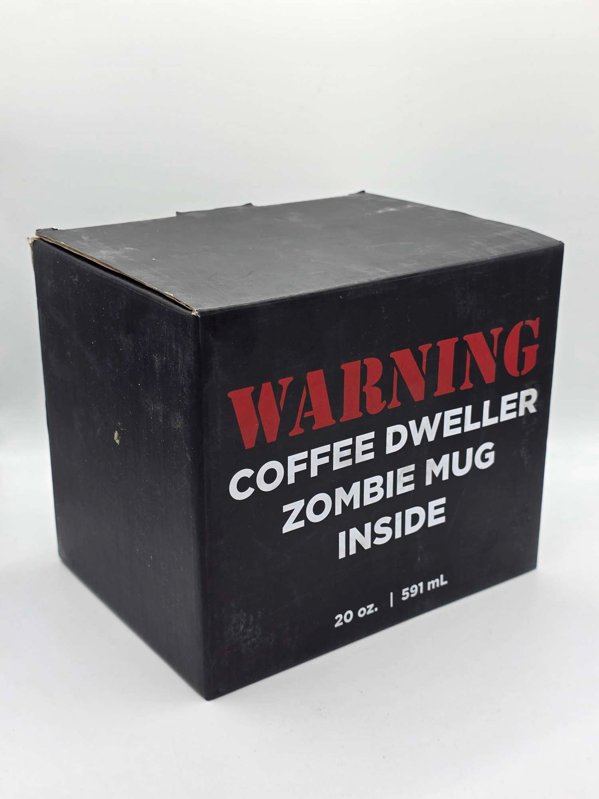 Damaged Box | DWELLER ZOMBIE INSIDE | Lootcrate Just Funky | Walking Dead | Oversize Large Mug