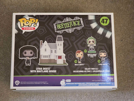 Slight Damaged Box | LYDIA DEETZ WITH MAITLAND HOUSE | Beetlejuice | Funko Pop Town #47