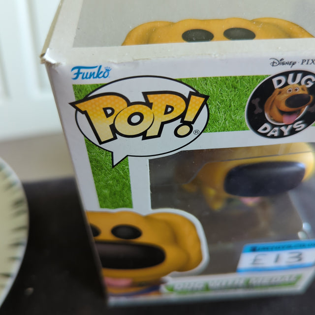 Damaged Box Funko Pop Disney Pixar - Dug Days - Dug with Medal #1093 (6880294305892)