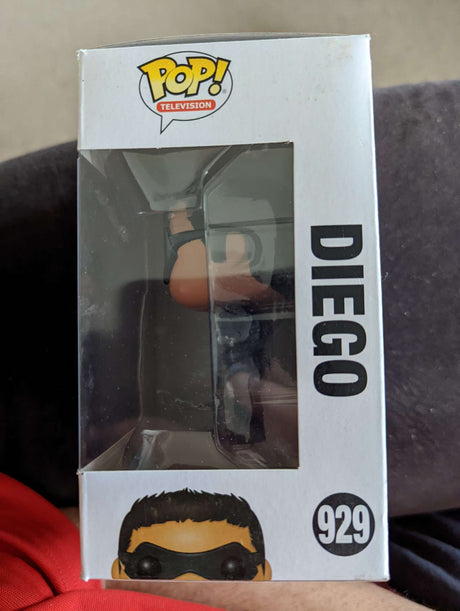 Damaged Box Funko Pop Television - The Umbrella Academy - Diego #929 (6923500912740)