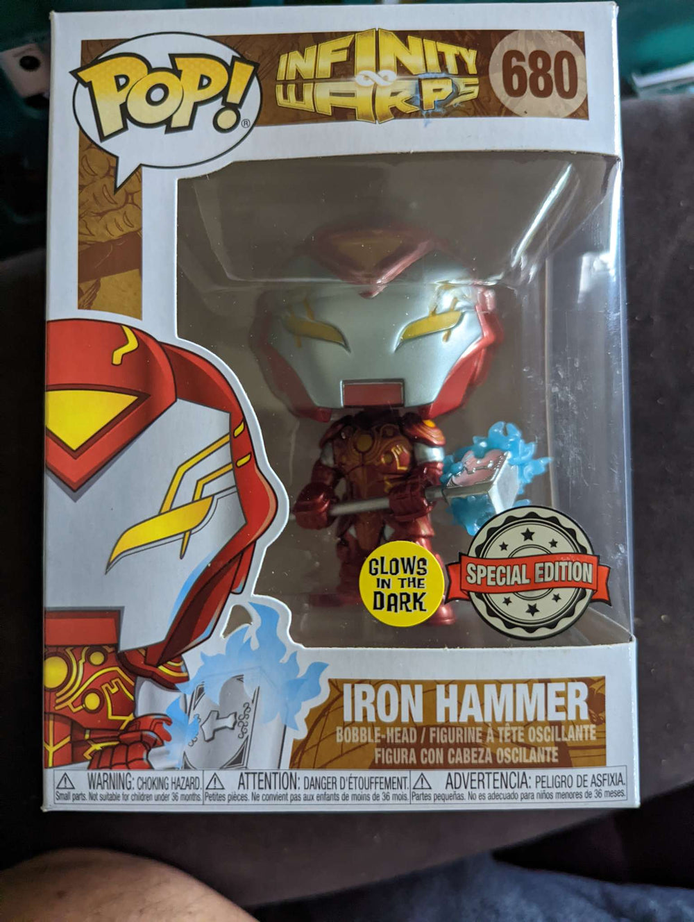 Damaged  Box Funko Pop Marvel - Infinity Warps - Iron Hammer #680 - Special Edition Glow in the Dark (6927705997412)