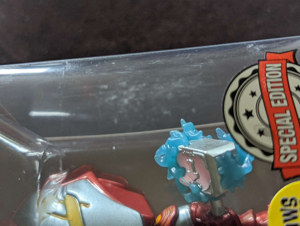 Damaged  Box Funko Pop Marvel - Infinity Warps - Iron Hammer #680 - Special Edition Glow in the Dark (6927705997412)