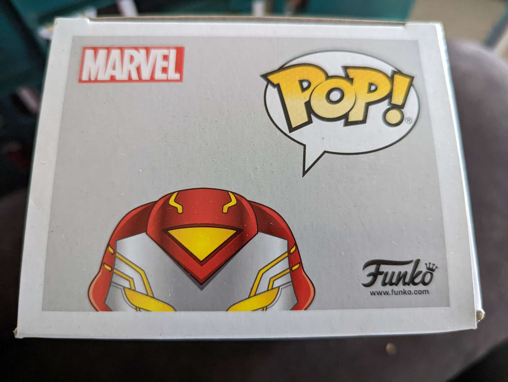 Damaged  Box Funko Pop Marvel - Infinity Warps - Iron Hammer #680 - Special Edition Glow in the Dark (6927705997412)