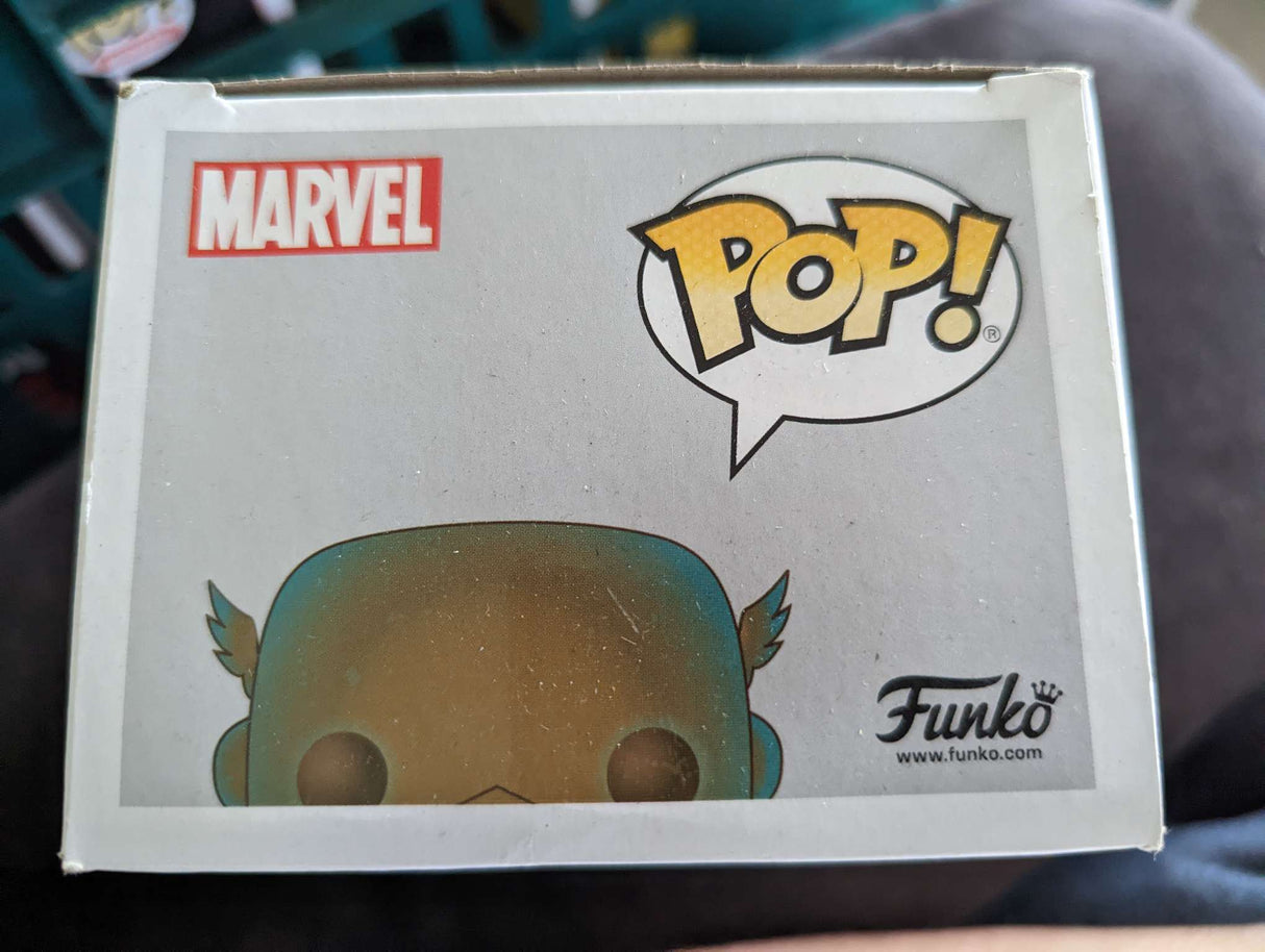 Damaged Box Funko Pop Marvel 80 Years - Captain America Bronze #497 - Special Edition (6927712649316)