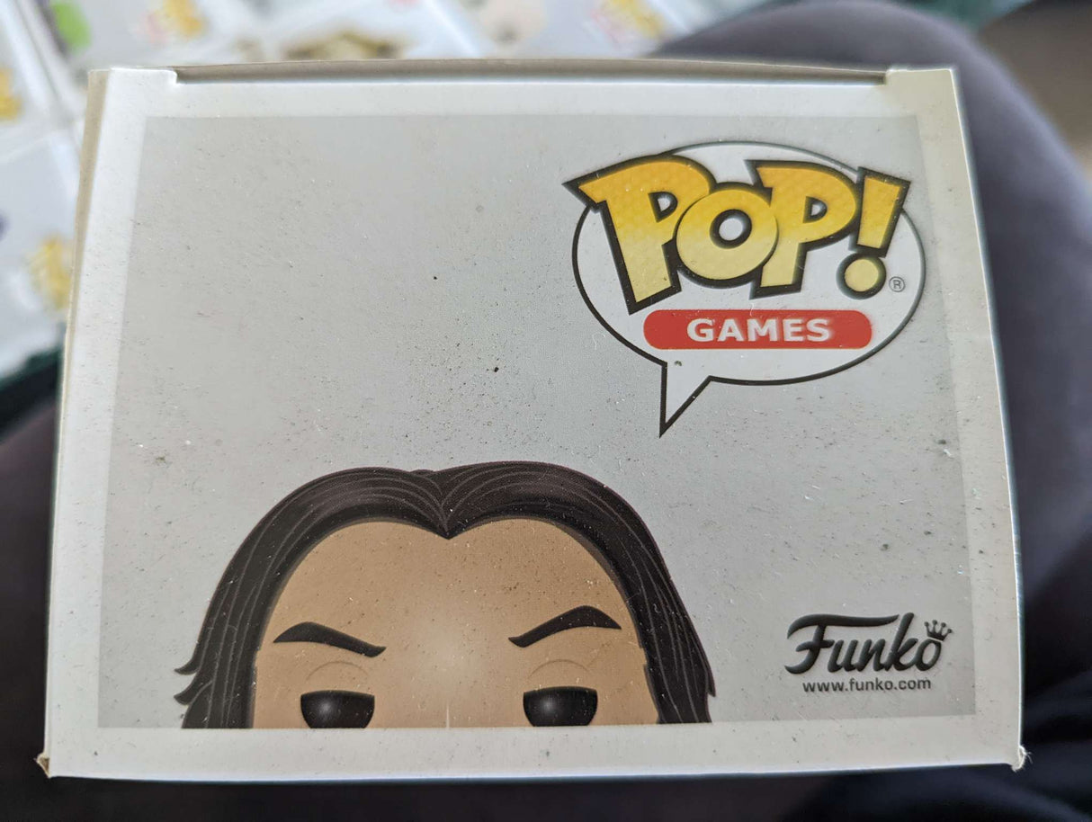 Damaged Box Funko Pop Games - Cyberpunk - Johnny Silverhand (Crouching) #590 (6938965082212)