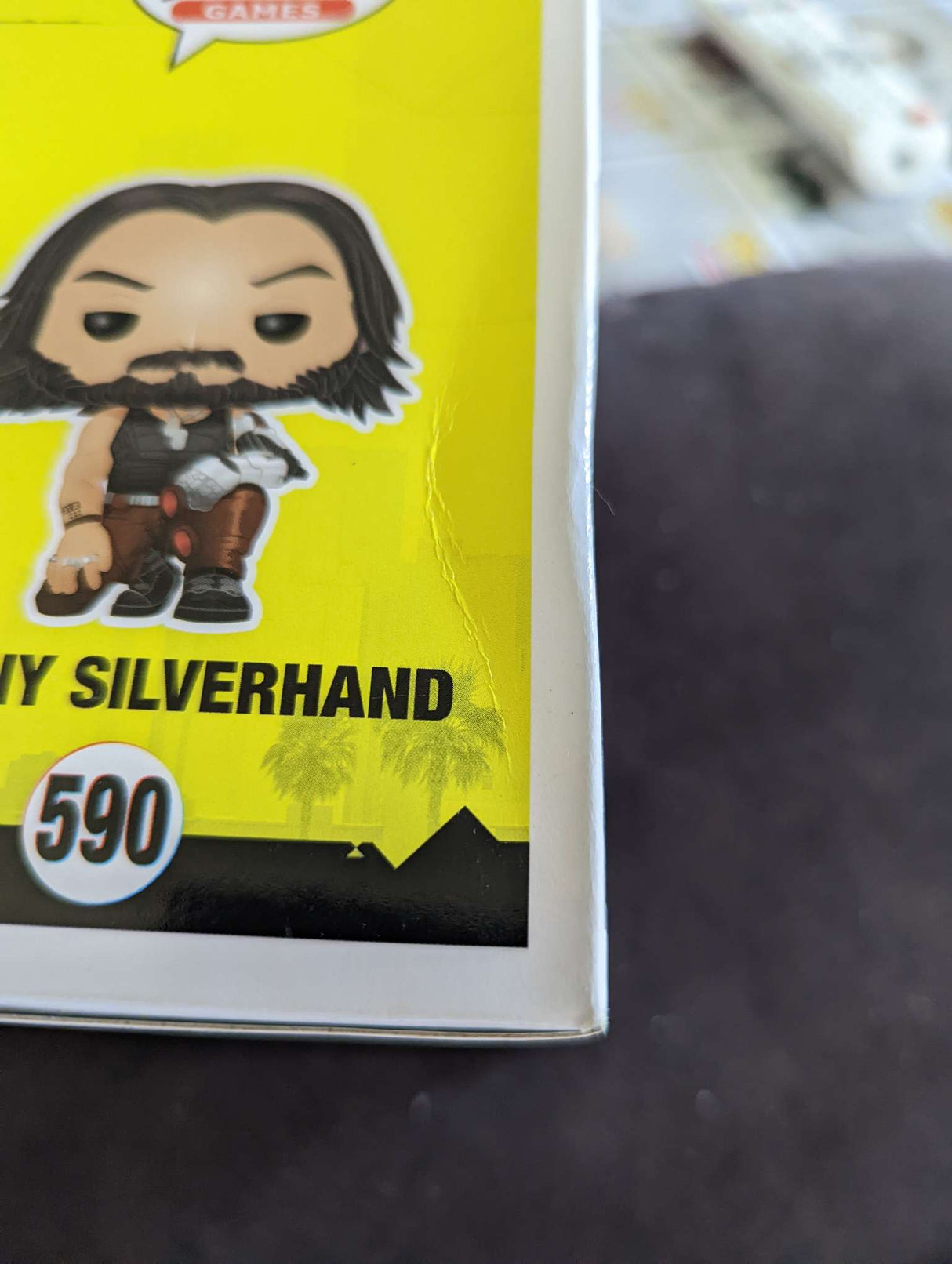 Damaged Box Funko Pop Games - Cyberpunk - Johnny Silverhand (Crouching) #590 (6938965082212)