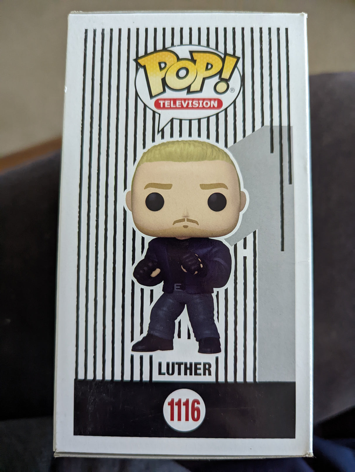 Damaged Box Funko Pop Television - The Umbrella Academy - Luther #1116 (6989944586340)