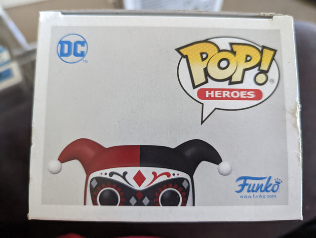 Damaged Box - Funko Pop Heroes - DC Super Heroes Dia De Los - Harley Quinn #413 (7021203030116)