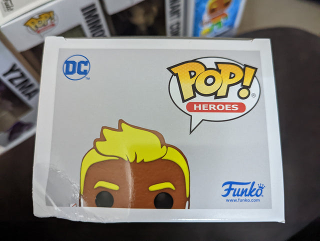 Damaged Box - Funko Pop Heroes - DC Super Heroes - Gingerbread Aquaman #445 (7023321579620)