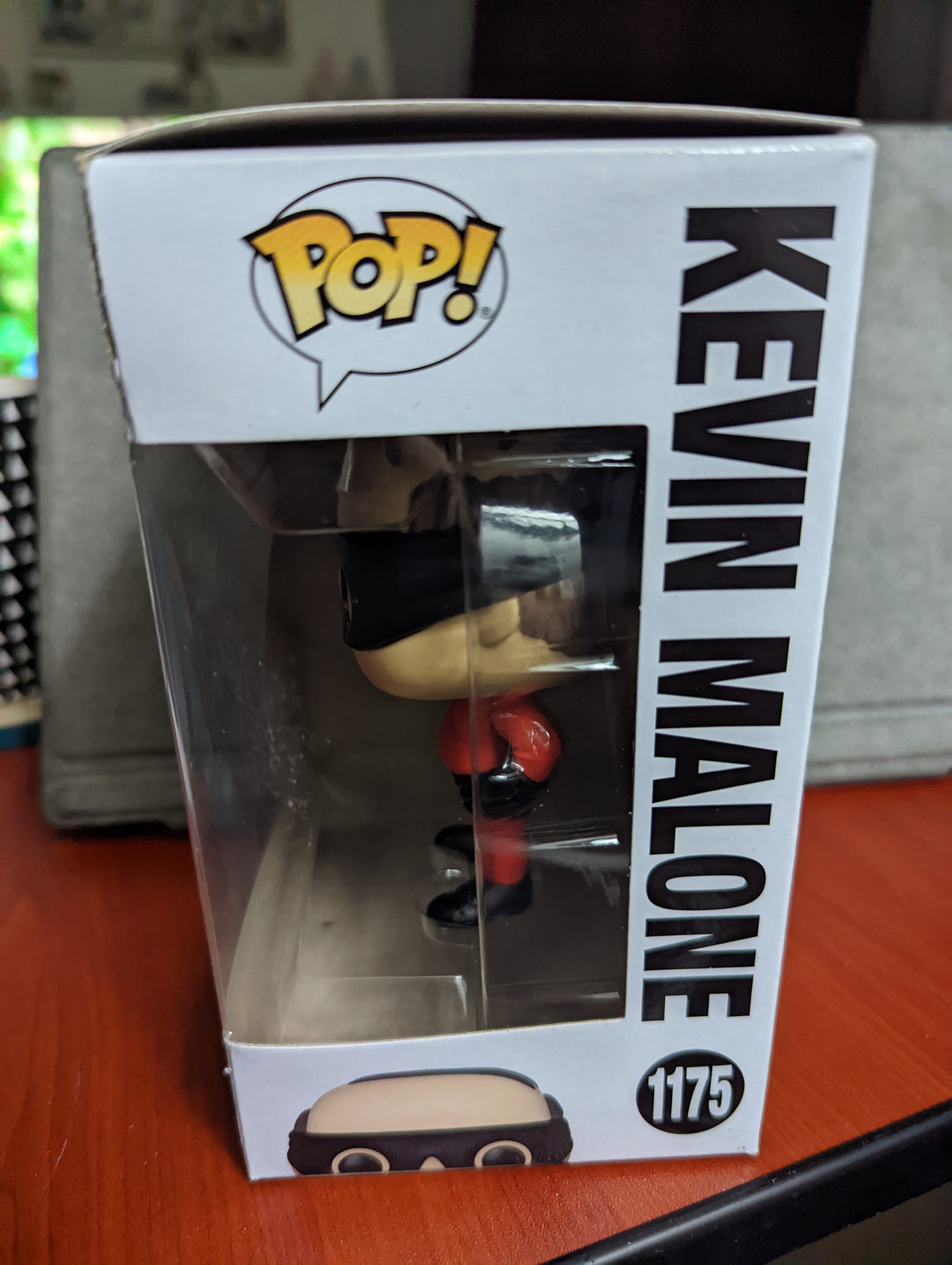 Damaged Box - Funko Pop Television - The Office - Kevin Malone as Dunder Mifflin Superhero #1175 (7041441595492)